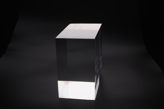 ОЛЕГ Листовой акрил высокой прозрачности, изготовление на заказ, бесплатные образцы